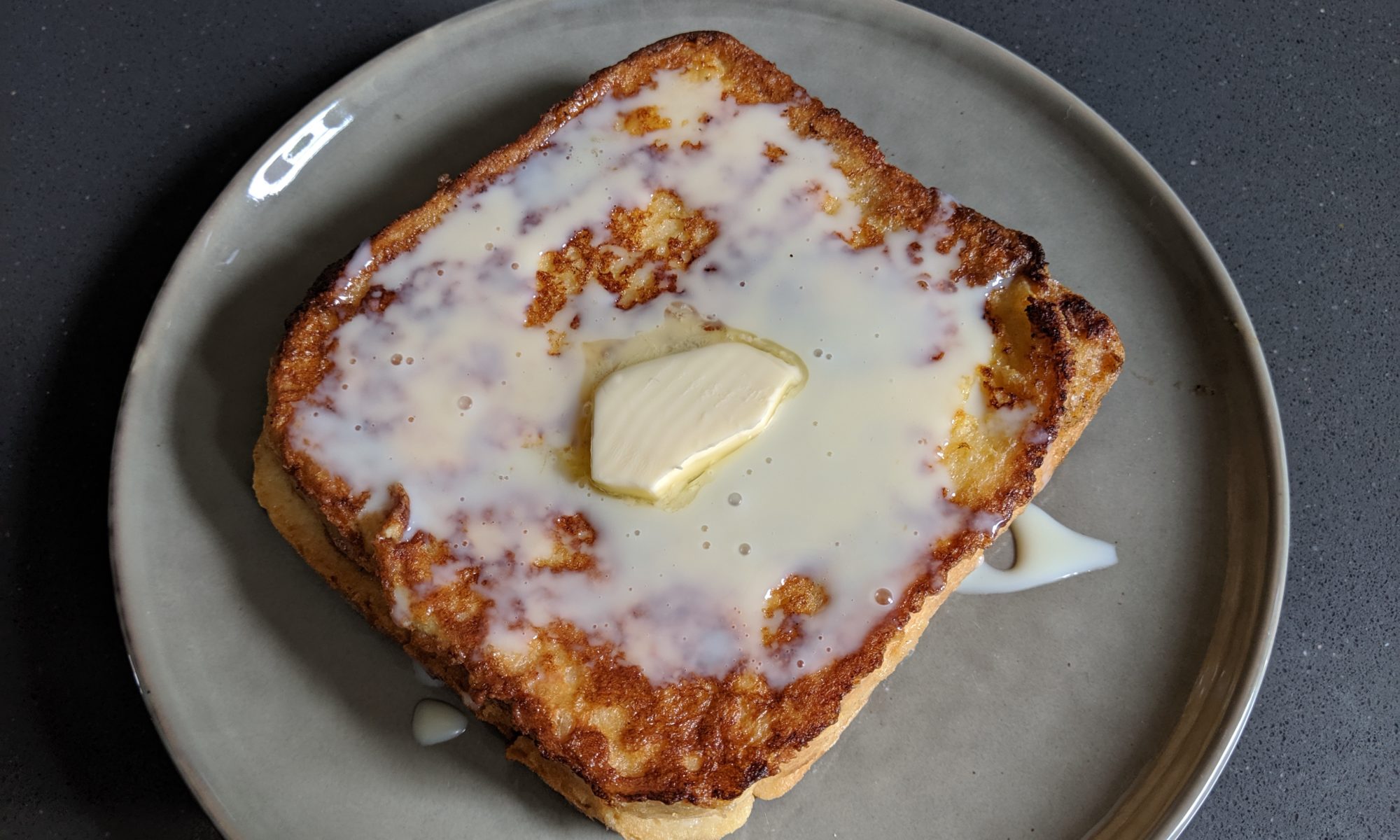 Wentelteefjes met gecondenseerde melk